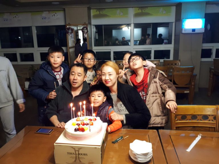 총괄본부장님의 생신 축하자리