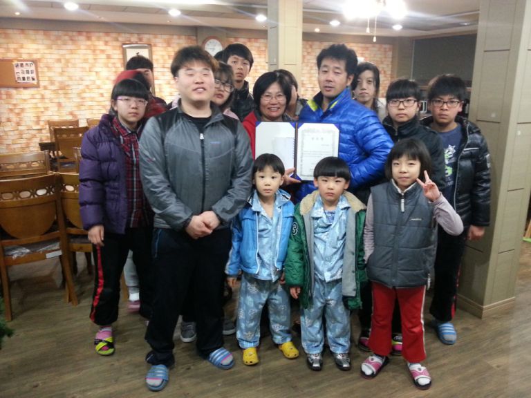 황원순이모님 2주년 행사를 하였습니다.