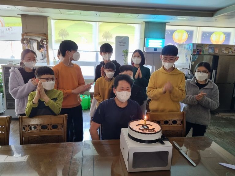 신0균 선생님 생신파티